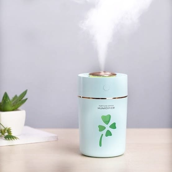 Clover-Themed Portable Ultrasonic Humidifier with LED Light